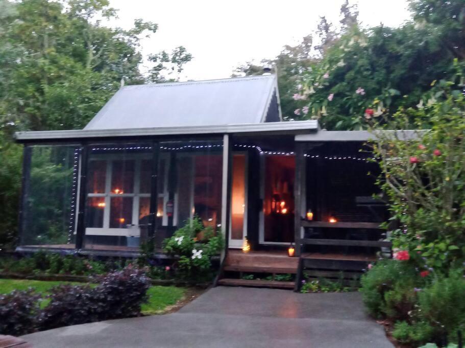 Warm Earth Cottages Aongatete Exteriér fotografie